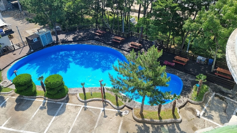 Imagen de la piscina del Hotel Namhae Beach. Foto 16