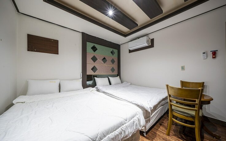 Imagen de la habitación del Hotel Namhae Best. Foto 16