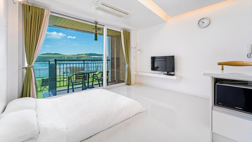 Imagen general del Hotel Namhae Bomyeoleumgaeulgyeoul Pensyeon. Foto 1