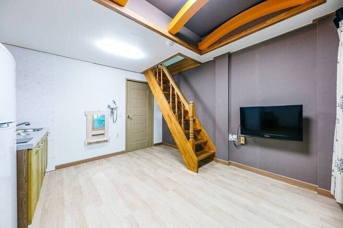 Imagen de la habitación del Hotel Namhae Dream Pension. Foto 15