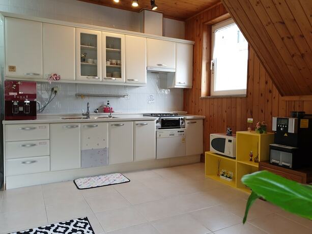 Imagen de la habitación del Hotel Namhae German Village Johannes. Foto 12