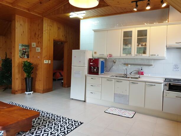 Imagen de la habitación del Hotel Namhae German Village Johannes. Foto 15