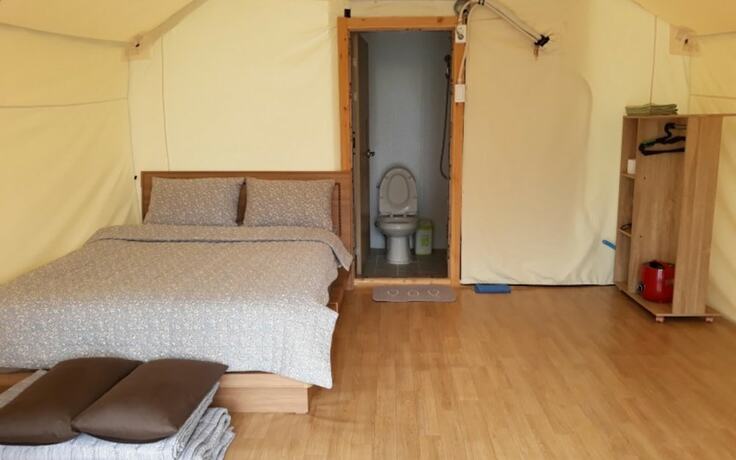 Imagen de la habitación del Hotel Namhae Healing Island Glamping. Foto 15