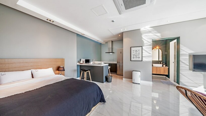 Imagen de la habitación del Hotel Namhae Lounge 32 Resort A. Foto 17