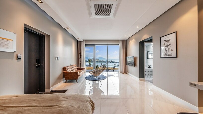 Imagen de la habitación del Hotel Namhae Lounge 32 Resort A. Foto 33