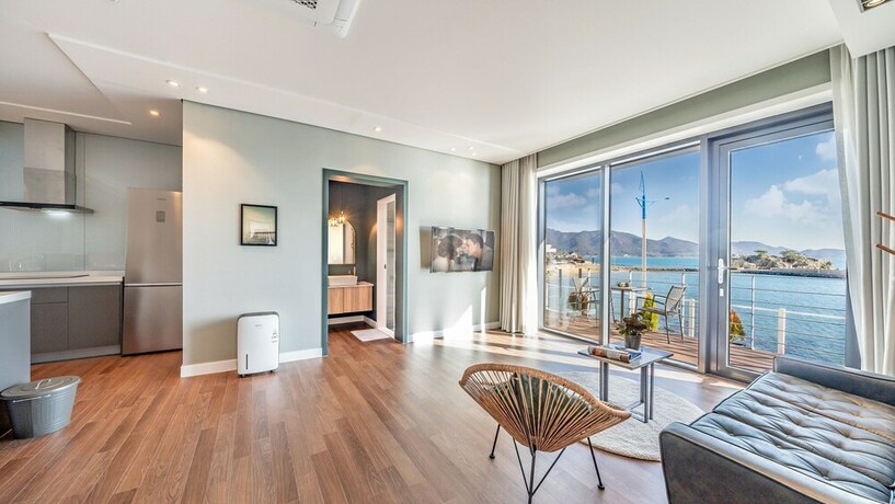 Imagen de la habitación del Hotel Namhae Lounge 32 Resort B. Foto 32