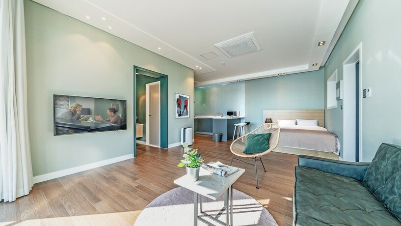 Imagen general del Hotel Namhae Lounge 32 Resort C. Foto 10