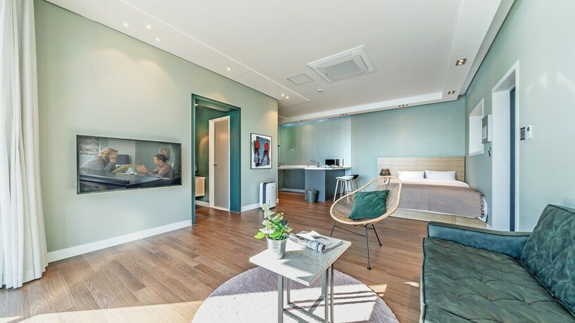 Imagen de la habitación del Hotel Namhae Lounge 32 Resort C. Foto 25