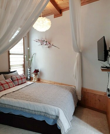 Imagen de la habitación del Hotel Namhae Myeongpum Guest House. Foto 24