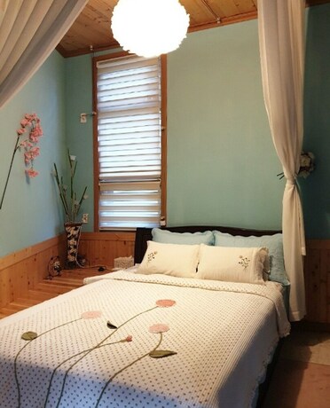 Imagen de la habitación del Hotel Namhae Myeongpum Guest House. Foto 32