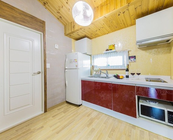 Imagen de la habitación del Hotel Namhae Oceanview Pension. Foto 11