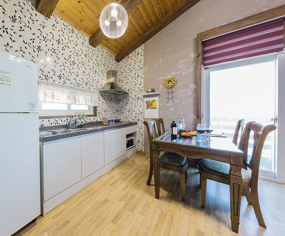 Imagen de la habitación del Hotel Namhae Oceanview Pension. Foto 20