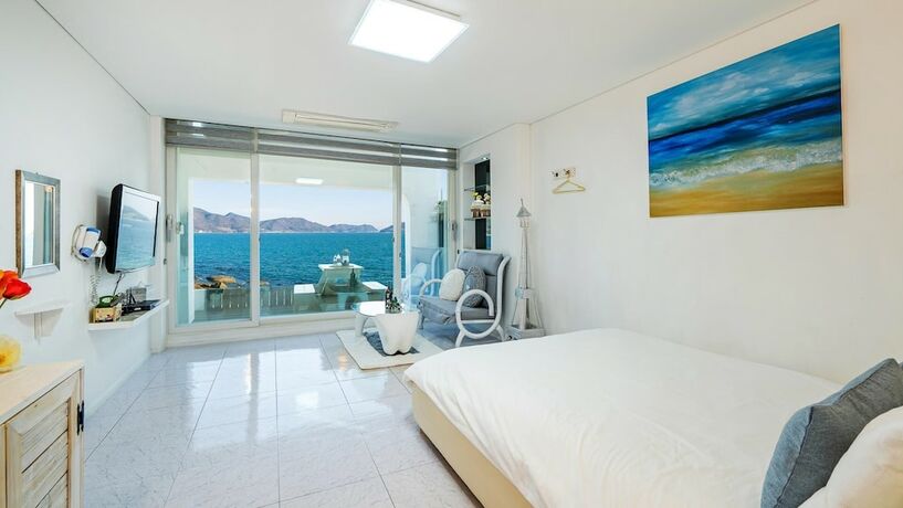 Imagen de la habitación del Hotel Namhae Opera House Pension. Foto 11