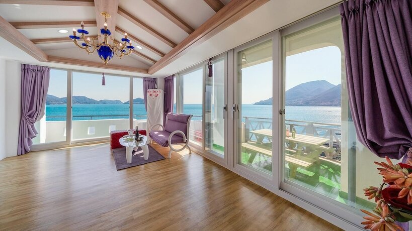 Imagen de la habitación del Hotel Namhae Opera House Pension. Foto 16