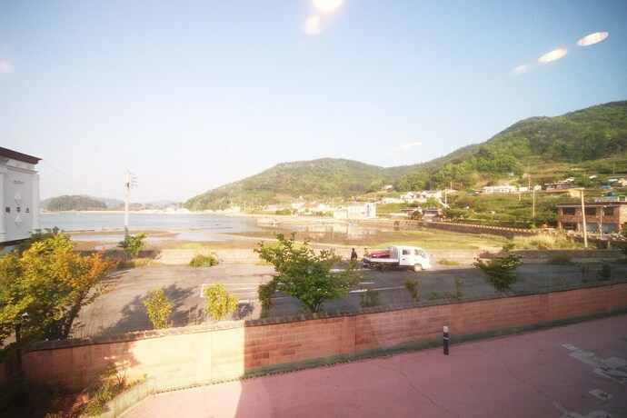 Imagen de la habitación del Hotel Namhae Sedona. Foto 11