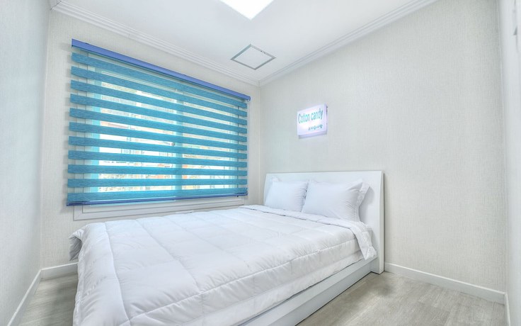 Imagen de la habitación del Hotel Namhae Somsatang Pension. Foto 10