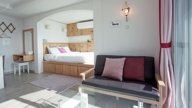 Imagen de la habitación del Hotel Namhea Pension Marronnier. Foto 9