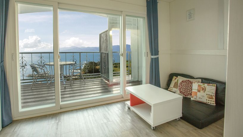 Imagen de la habitación del Hotel Namhea Pension Marronnier. Foto 18