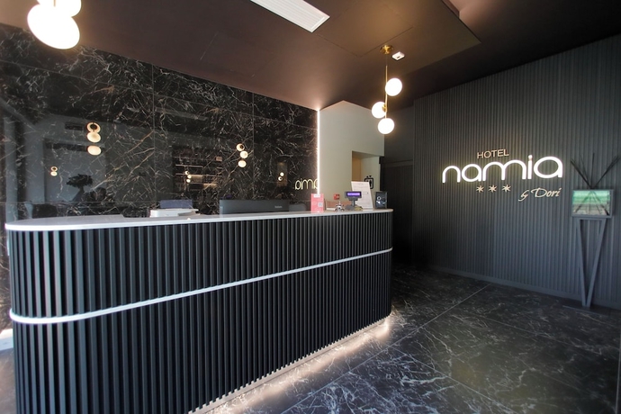 Imagen de los interiores del Hotel Namia by Dori. Foto 16