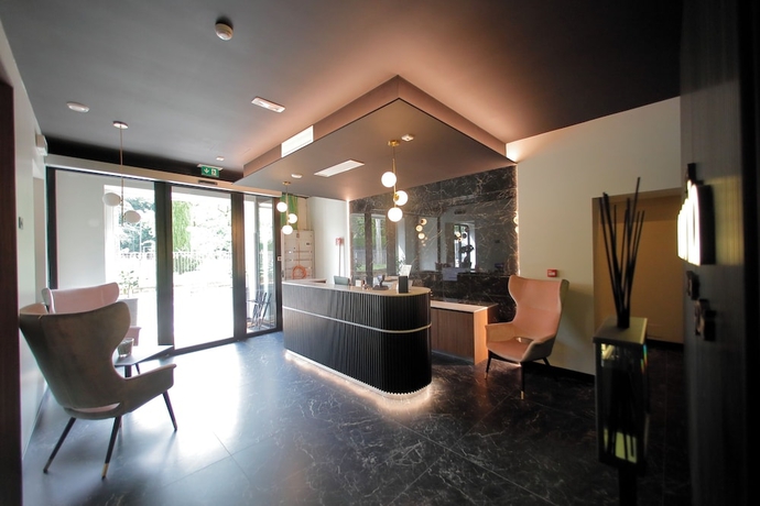 Imagen de los interiores del Hotel Namia by Dori. Foto 19