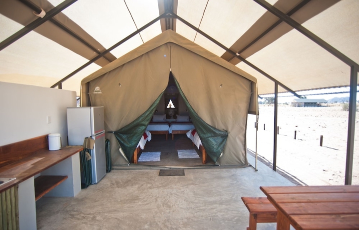Imagen de la habitación del Hotel Namib Desert Lodge. Foto 7