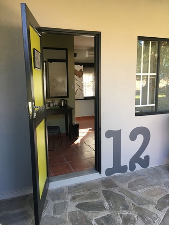 Imagen de la habitación del Hotel Namib Desert Lodge. Foto 14