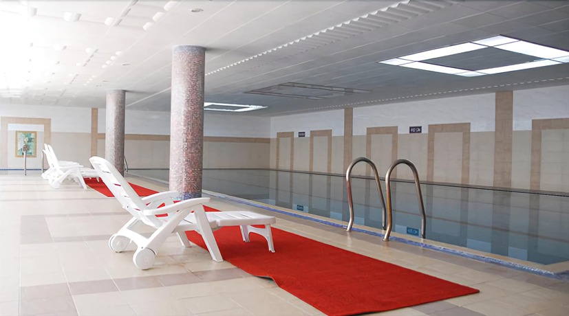Imagen de la piscina del Hotel Namiltte Resort. Foto 20