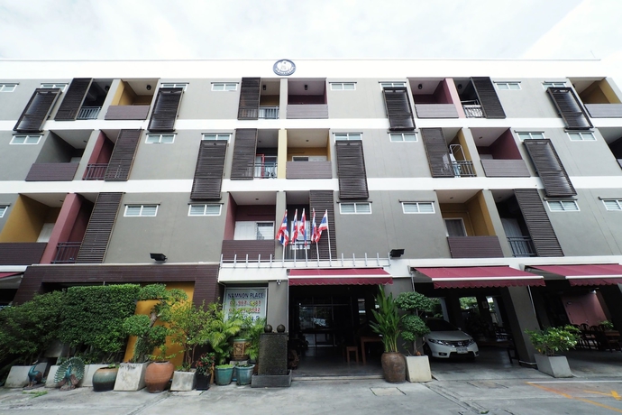 Imagen de los exteriores del Hotel Namnon Place. Foto 10