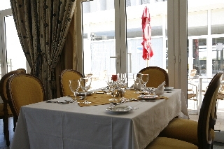 Imagen del bar/restaurante del Hotel Nampula By Montebelo. Foto 4