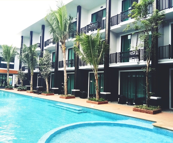 Imagen de la piscina del Hotel Namthong Nan. Foto 15