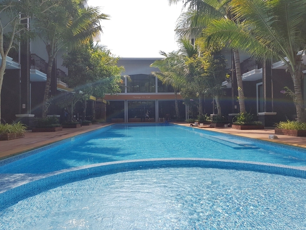 Imagen de la piscina del Hotel Namthong Nan. Foto 18