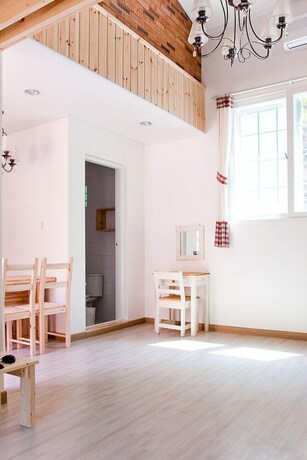 Imagen de la habitación del Hotel Namubyeol. Foto 23