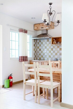 Imagen de la habitación del Hotel Namubyeol. Foto 24