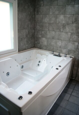 Imagen de la habitación del Hotel Namubyeol. Foto 35