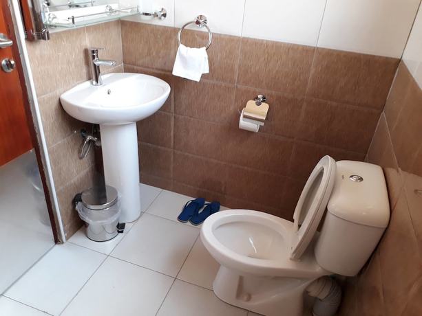 Imagen de la habitación del Hotel Namugongo. Foto 14