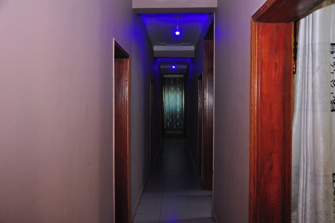 Imagen de los interiores del Hotel Namulanda Motel. Foto 16