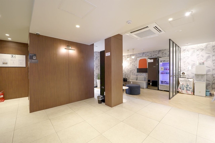 Imagen de los interiores del Hotel Namyangju NO.25 Bukhan River. Foto 12