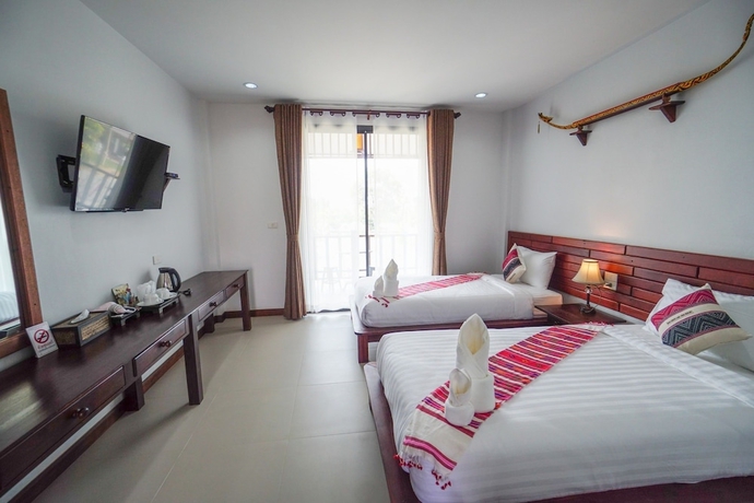Imagen de la habitación del Hotel Nan Green Lake View Resort. Foto 10