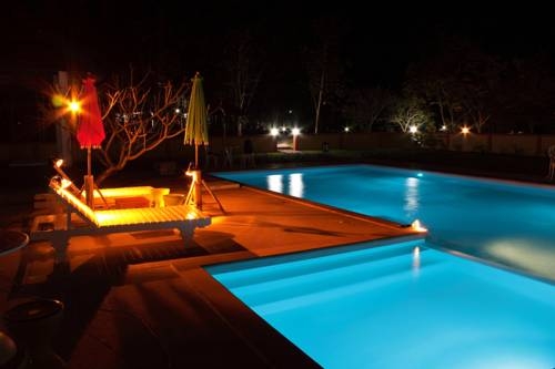 Imagen de la piscina del Hotel Nan Noble House Garden Resort. Foto 21