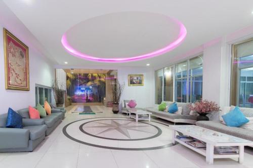 Imagen general del Hotel Nana Chat Bangsaen. Foto 2