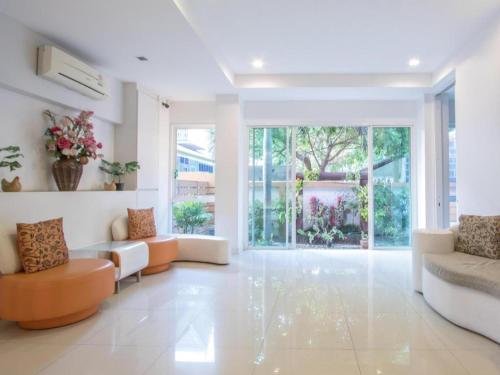 Imagen general del Hotel Nana Chat Bangsaen. Foto 4