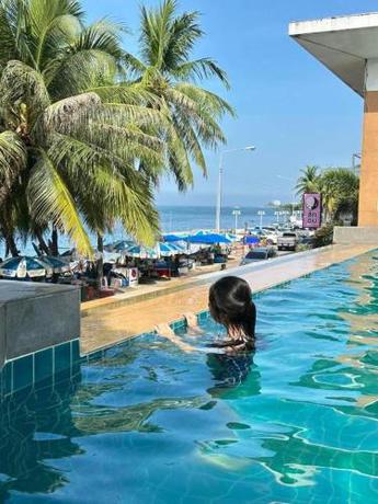 Imagen general del Hotel Nana Chat Bangsaen. Foto 10