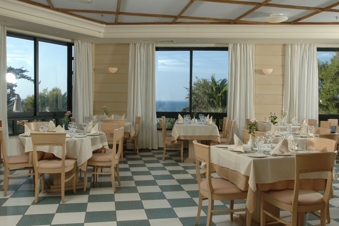 Imagen general del Hotel Nana Golden Beach. Foto 5