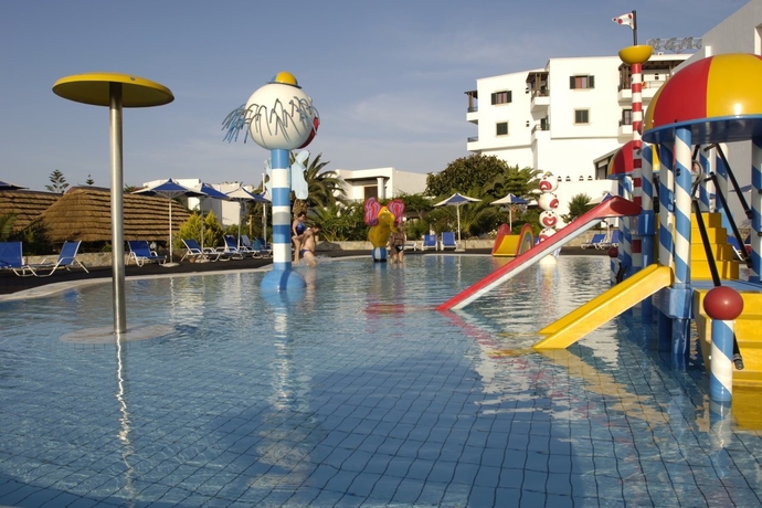 Imagen general del Hotel Nana Golden Beach. Foto 14