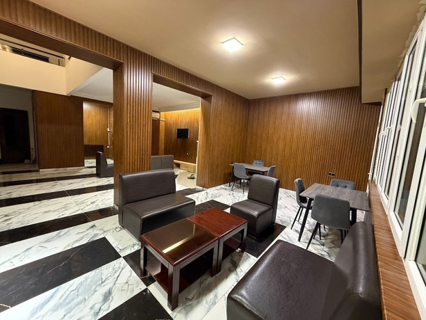 Imagen de los interiores del Hotel Nana Grand Hotel. Foto 13