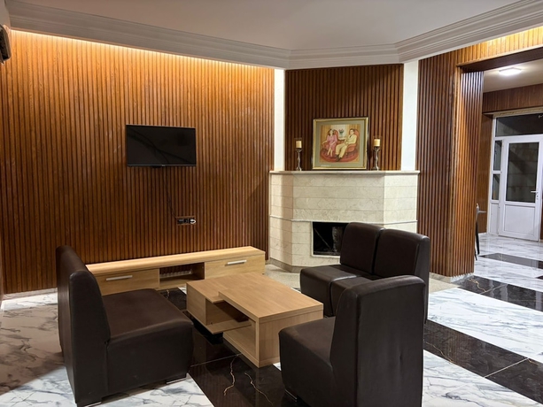 Imagen de los interiores del Hotel Nana Grand Hotel. Foto 14