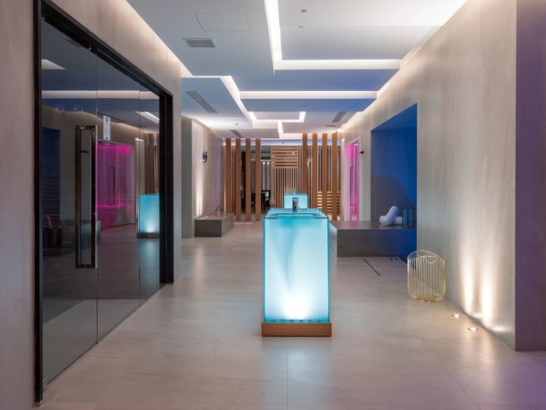 Imagen de la piscina del Hotel Nana Princess Suites, Villas and Spa. Foto 19