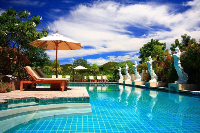 Imagen de la piscina del Hotel Nana Resort Kaengkrachan. Foto 19