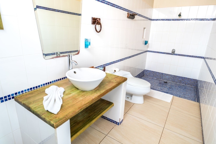 Imagen de la habitación del Hotel Nanajuana R&iacute;o Dulce. Foto 13
