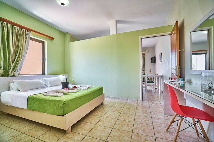 Imagen de la habitación del Hotel Nanakis Beach Apartments. Foto 16